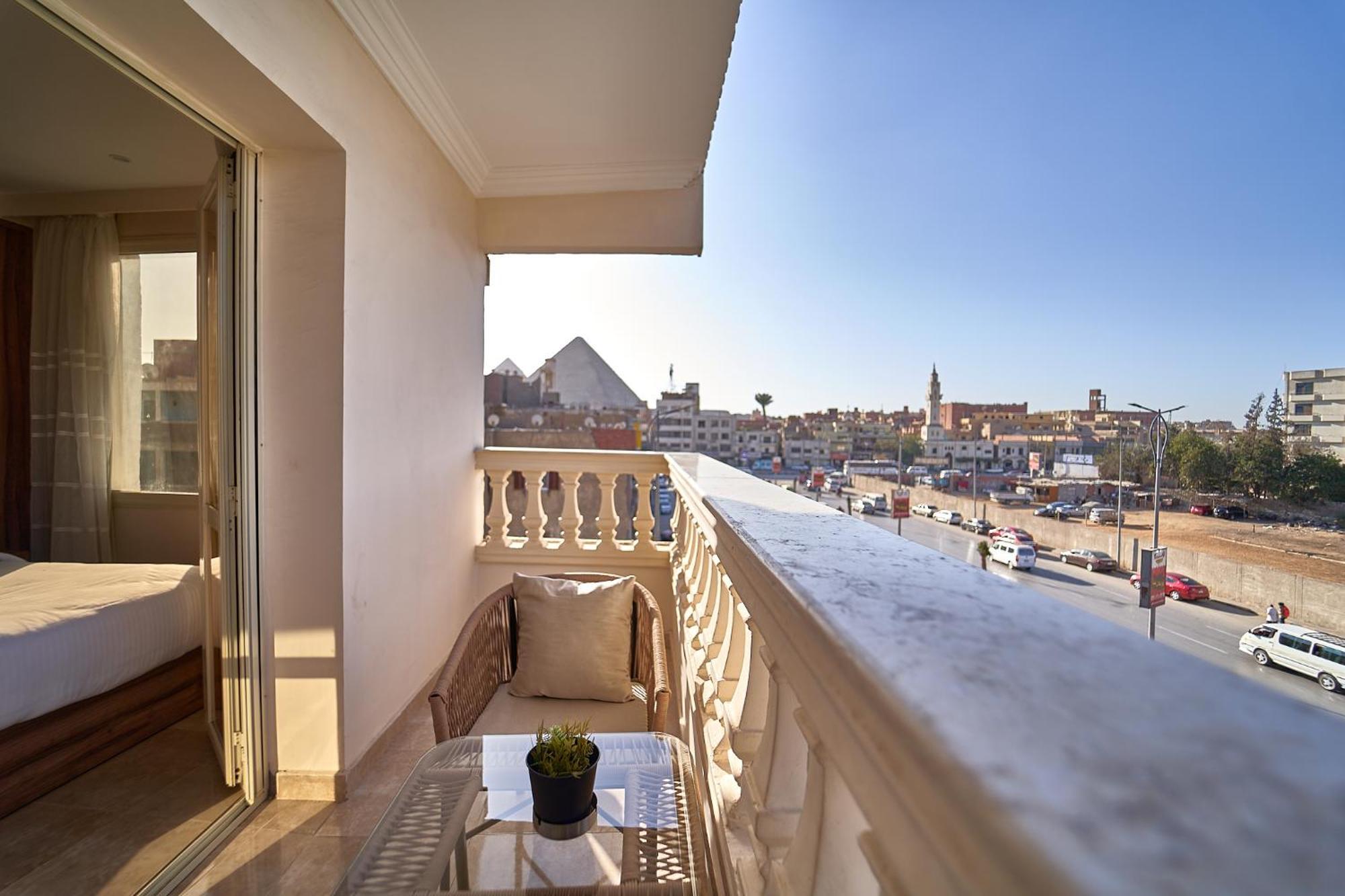 The Palace Pyramids View 3* Cairo