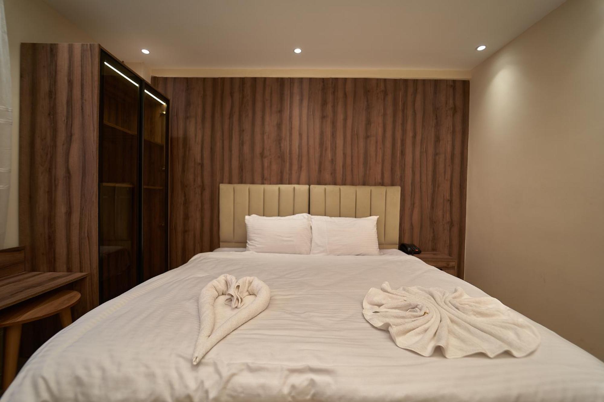 The Palace Pyramids View Hotel 3*